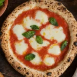 Pizza Margherita napoletana con pomodoro, mozzarella e basilico